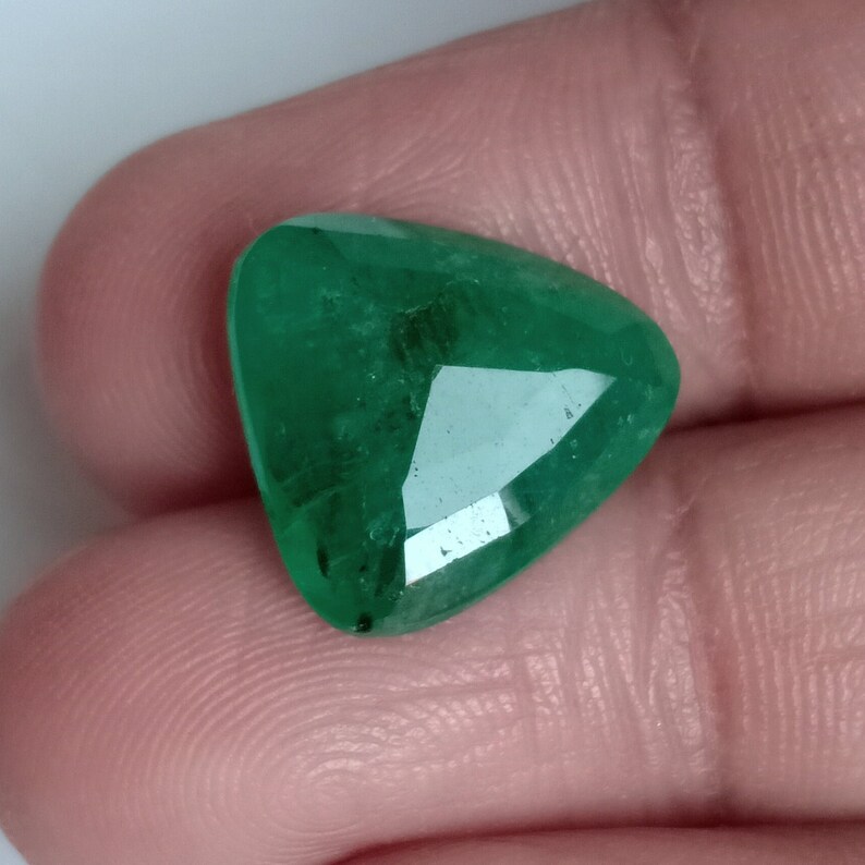 Triangle Trillion Emerald: 7.35 Cts Top Green Zambian Gemstone - Etsy