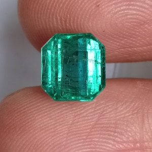 Lebendige Grün Smaragd 3.23 Karat Wunderschöne Smaragd aus zertifizierten natürlichen sambischen Smaragd Oktagon 7.7x7.7 mm Zertifikat Smaragd für Schmuck