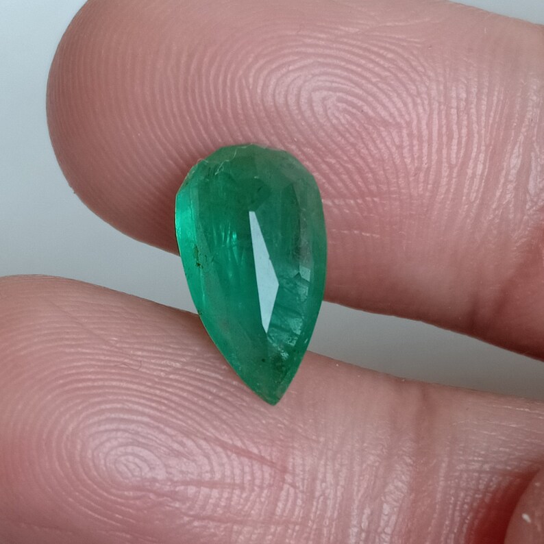 Natural No Oil Treated present Natural Emerald Pear Shape Fine Quality Emerald 13\u00d77 Zambian Emerald Cut Emerald Sale. EMERALD !