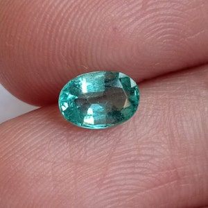 Vivid Green Blue Emerald,oval Shape Natural Emerald 0.82 Cts 7.43x5 Mm ...