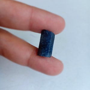 Raw Blue Sapphire Crystal: Madagascar Gemstone (14.5 Carat)