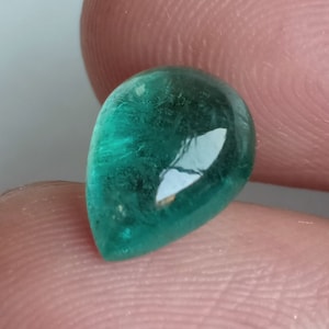 Natural Zambia Emerald Pear Cabochon: Green Gemstone (2.90 Cts, 10.8x7.90 mm)