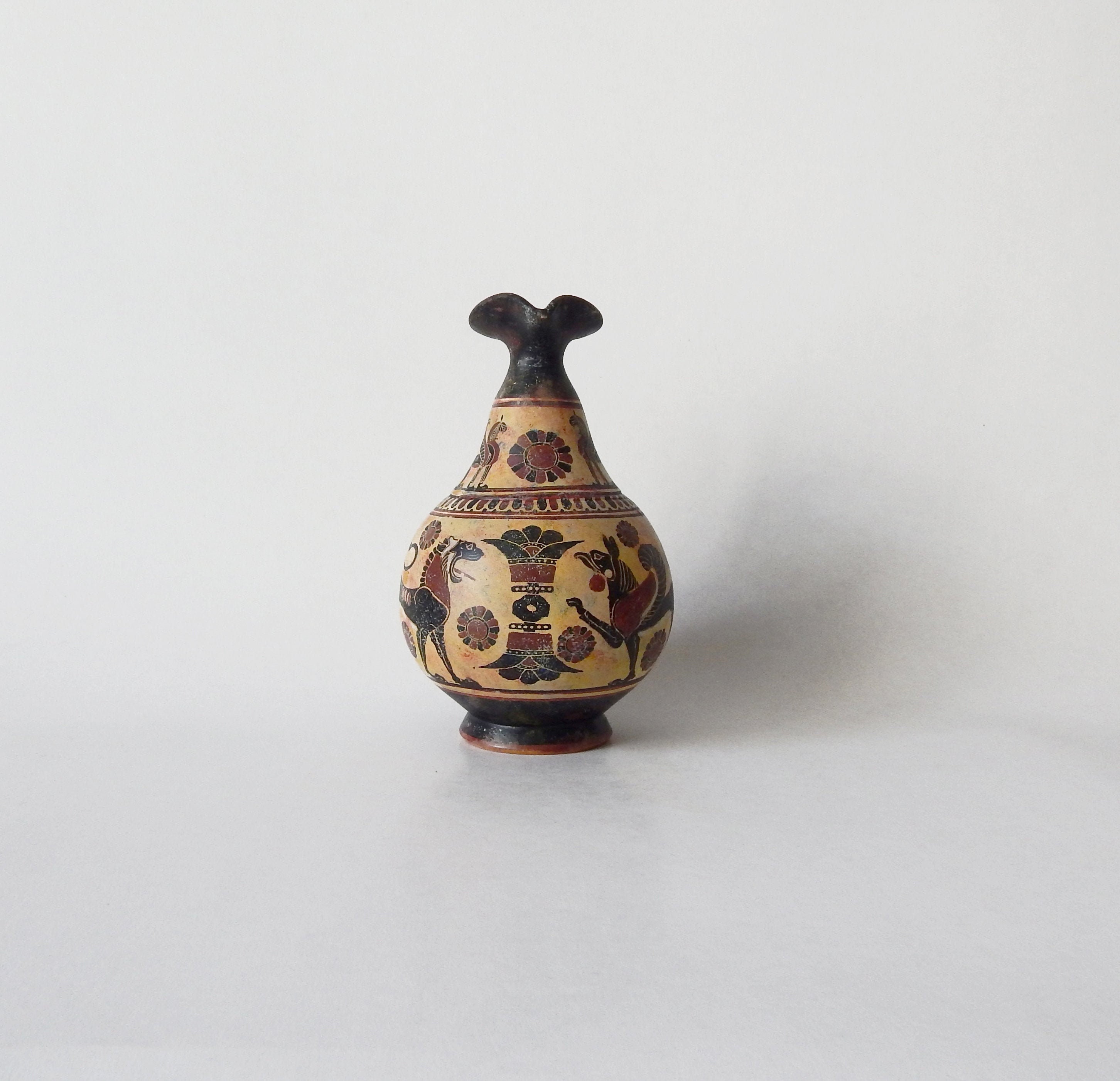 コリント式陶器オイノコエ - 古代ギリシャ陶器のレプリカ、手描き
