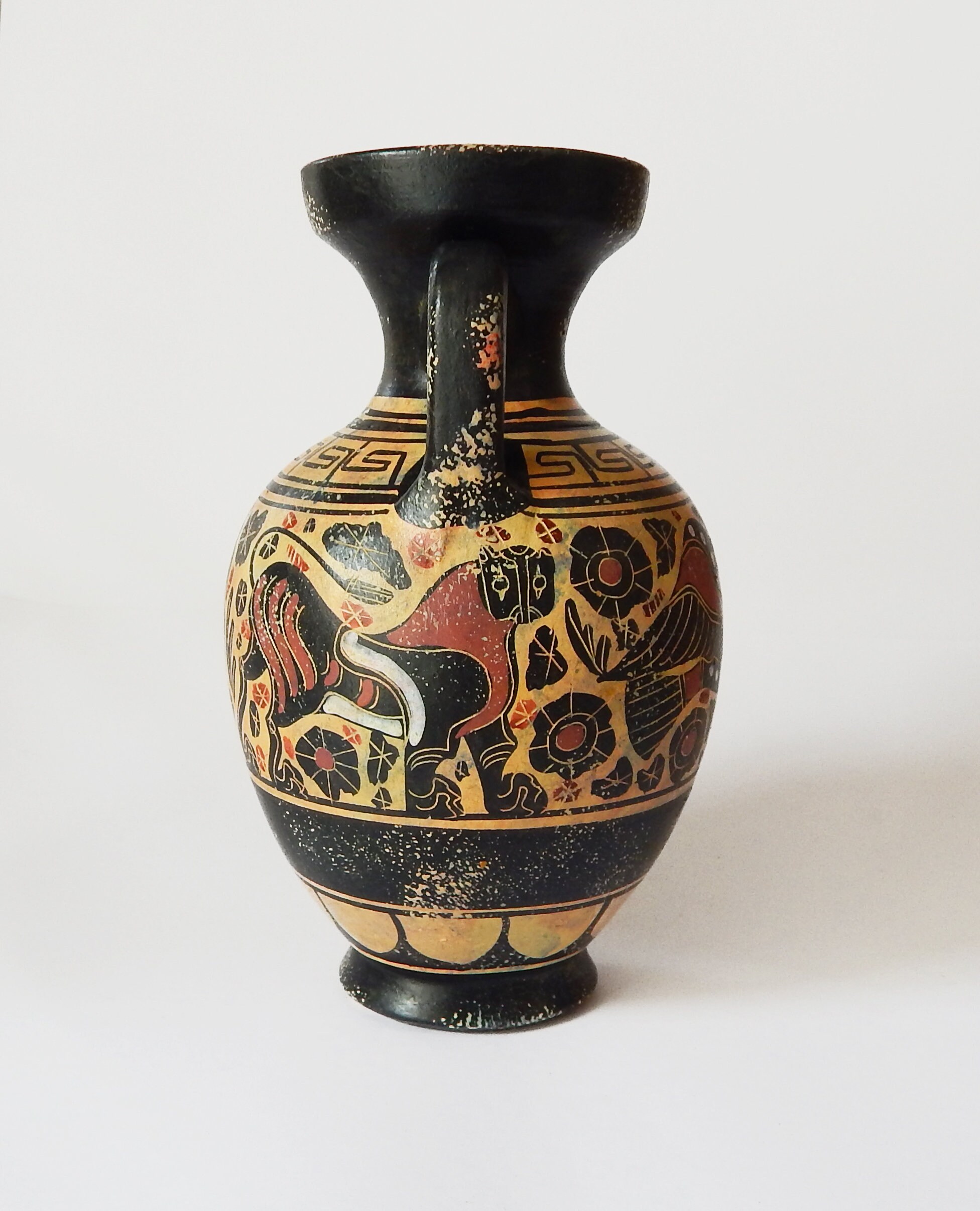 コリント式陶器のアンフォラ - 古代ギリシャ陶器のレプリカ、手描き