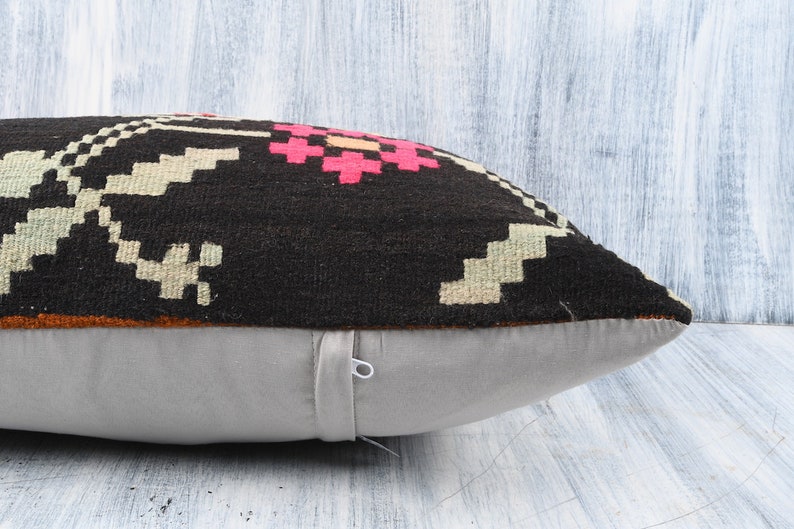 Decorative Throw Pillow Bohemian Carpet Pillow 16x24 Pillow Case Boho Sham Cover Ethnic Kilim Pillow Home Decor Sofa Kilim Pillow