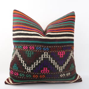 Vintage Kelim Kissen, 24x24 türkisches Kelim Kissen, Dekoratives Dekokissen, Floraler Dekokissenbezug, Sofa Aztekenkissen
