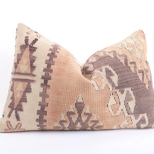 Carpet Lumbar Pillow, 16x24 Vintage Lumbar Pillow, Handwoven Lumbar Pillow, Accent Pillow, Throw Pillow, Wool Cushion Cover, Tribal Pillow