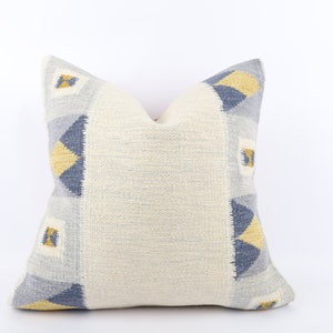 Handwoven Turkish Kilim Pillow, 24x24 Pillow Case, Bohemian Kilim Pillow, Vintage Kilim Pillow, Handmade Kilim Cushion Cover, Couch Pillow