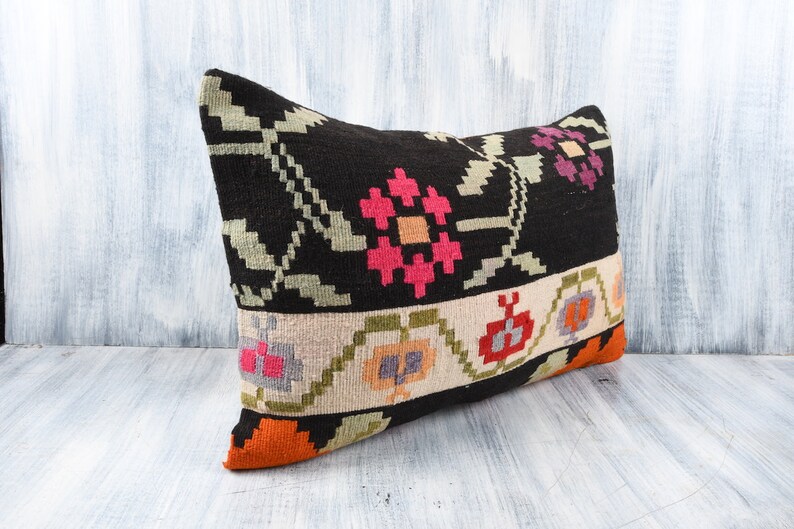 Decorative Throw Pillow Bohemian Carpet Pillow 16x24 Pillow Case Boho Sham Cover Ethnic Kilim Pillow Home Decor Sofa Kilim Pillow
