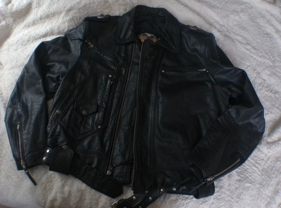 1996 Harley Davidson 7 Pocket Leather Jacket Debossed Back With