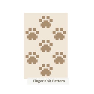 Puede incluir: Un documento rectangular con un patrón repetitivo de siete huellas de pata pixeladas de color marrón sobre un fondo crema claro. El texto Finger Knit Pattern está impreso en gris oscuro en la parte inferior del documento.