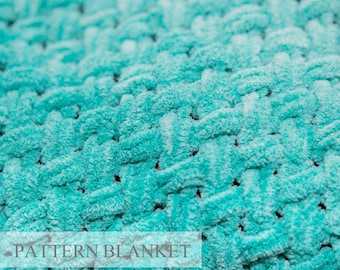 Loop Yarn Blanket Pattern: Beginner Finger Knitting (PDF Download)
