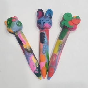 Animal crayon, Rainbow crayon, Birthday gift for children, Toddler crayons, Goodie bag stuffer for girls, Party favor for boys, Coloring