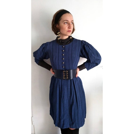 Austrian 60s Hand smocked winter Dirndl with puff