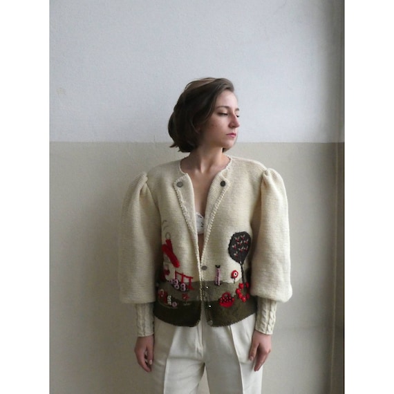 Breathtaking austrian scenic tracht sweater with g