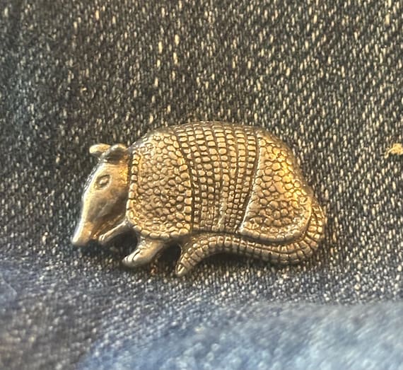 Armadillo  Pewter Lapel / Hat Pin