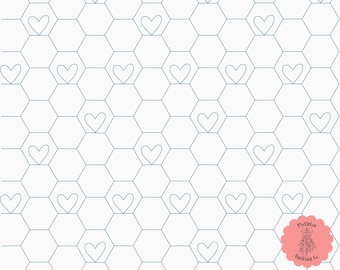 以下が含まれることがあります： 白い背景に、青い六角形が繰り返しパターンで配置され、各六角形の真ん中にハート形があります。