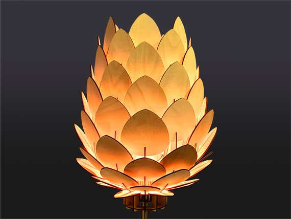 Wooden outlet pineapple lamp