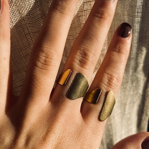 Bague réglable en laiton // Boho, doré, bijoux de créateur, forme moderne, antique, martelée, 2 modèles