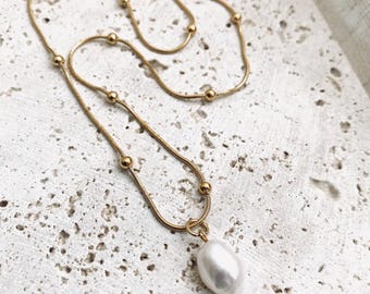 Filigree chain brass jewelry gold with freshwater pearl pendant stainless steel - designer jewelry gift for her pearls minimalist
