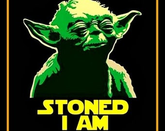 Adhesivo de vinilo YODA divertido "Stoned I Am" de 4". Calcomanía Weed, 420 para coche, portátil.