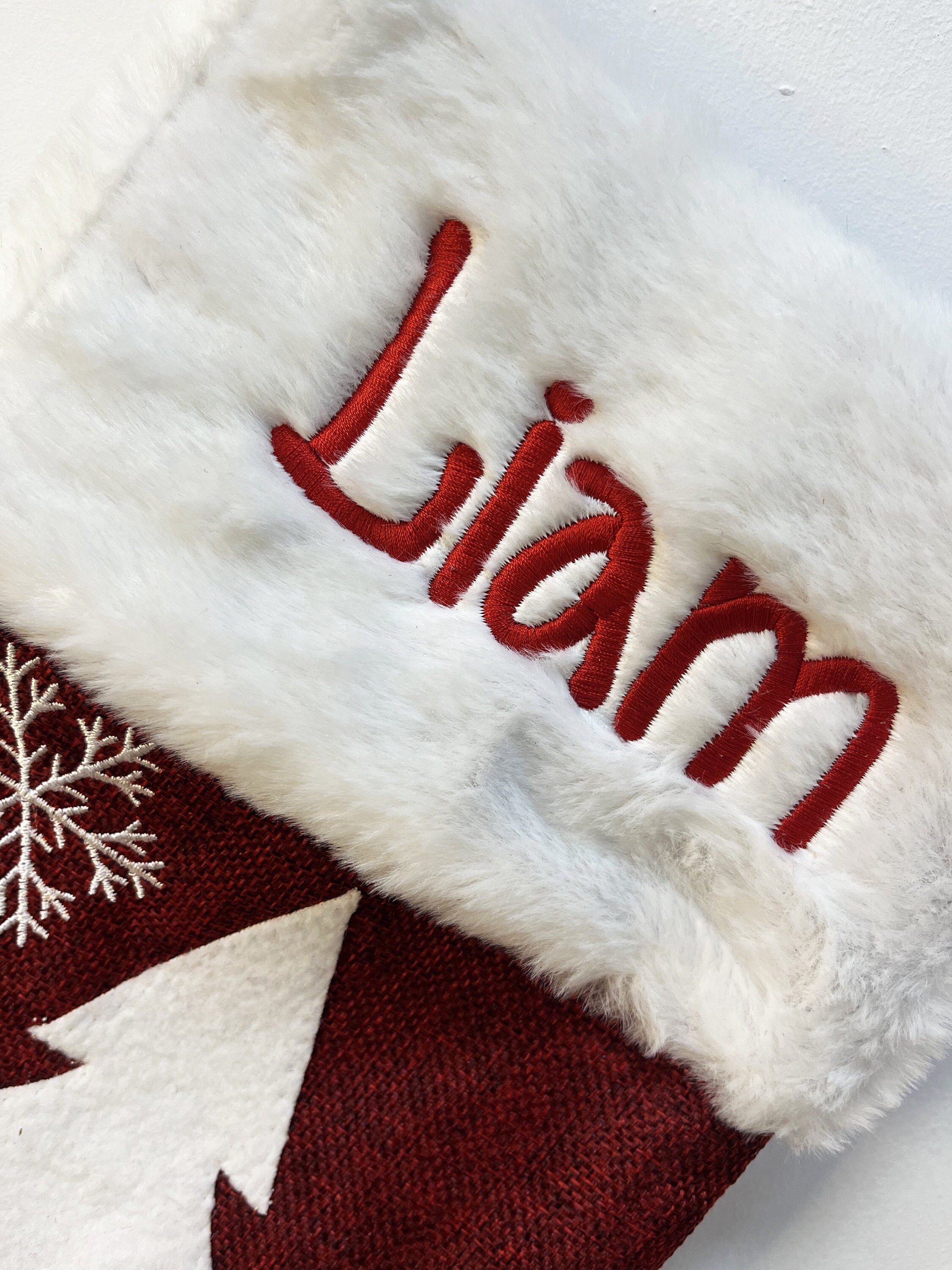 Rustikaler Weihnachtsstrumpf Aus Leinen – Personalisierbar Mit Buchstabe, Beige-rot Kariert
