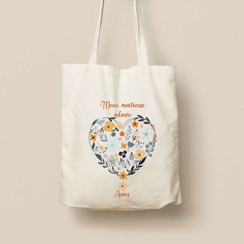 Tote Bag en Coton Personnalisable Cadeau Unique, Éco-Friendly et Réutilisable, Modèle Coeur en fleurs image 2