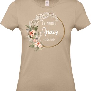 Tee Shirt EVJF personnalisé, Coupe classique Femme, 17 couleurs au choix, Couronne de fleurs, Modèle Bohème Sable