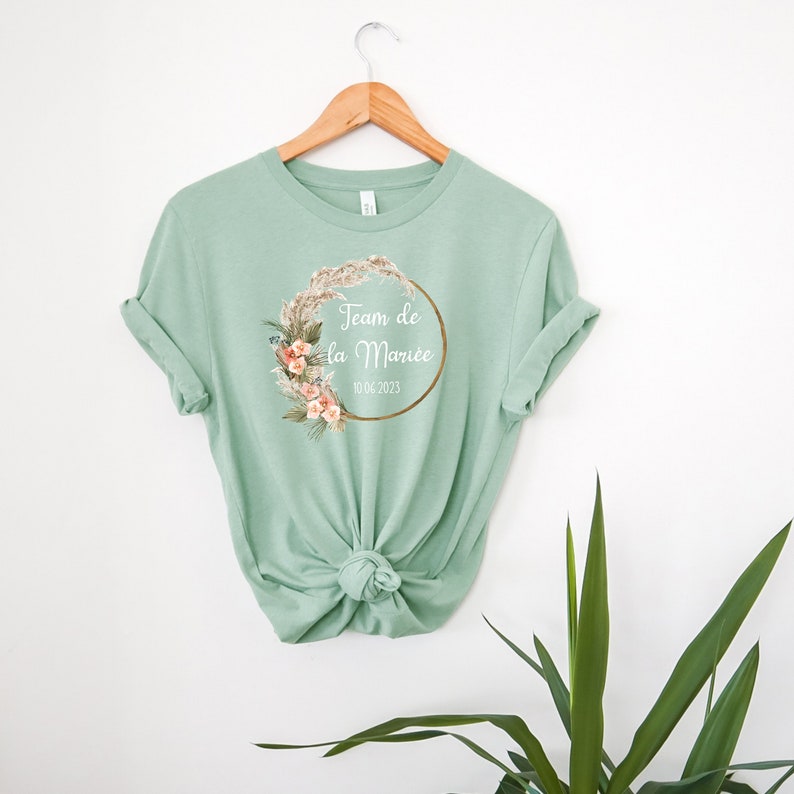 Tee Shirt EVJF personnalisé, Coupe ample unisexe, 100% Coton Bio, 24 couleurs au choix, Couronne de fleurs, Modèle Bohème Jade
