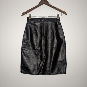 80s Black Leather Fitted Knee-Length Skirt Made in Canada zdjęcie 3