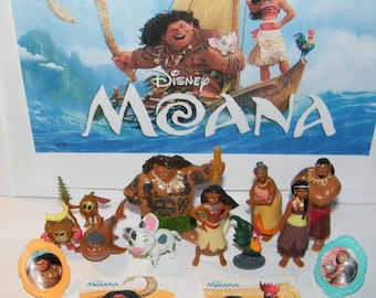 Disney Moana Movie Deluxe Party Favors Goody Bag Fillers Set of 14 with 10 Figures, Sparkle Rings and Fun Stickers with Moana and Friends!