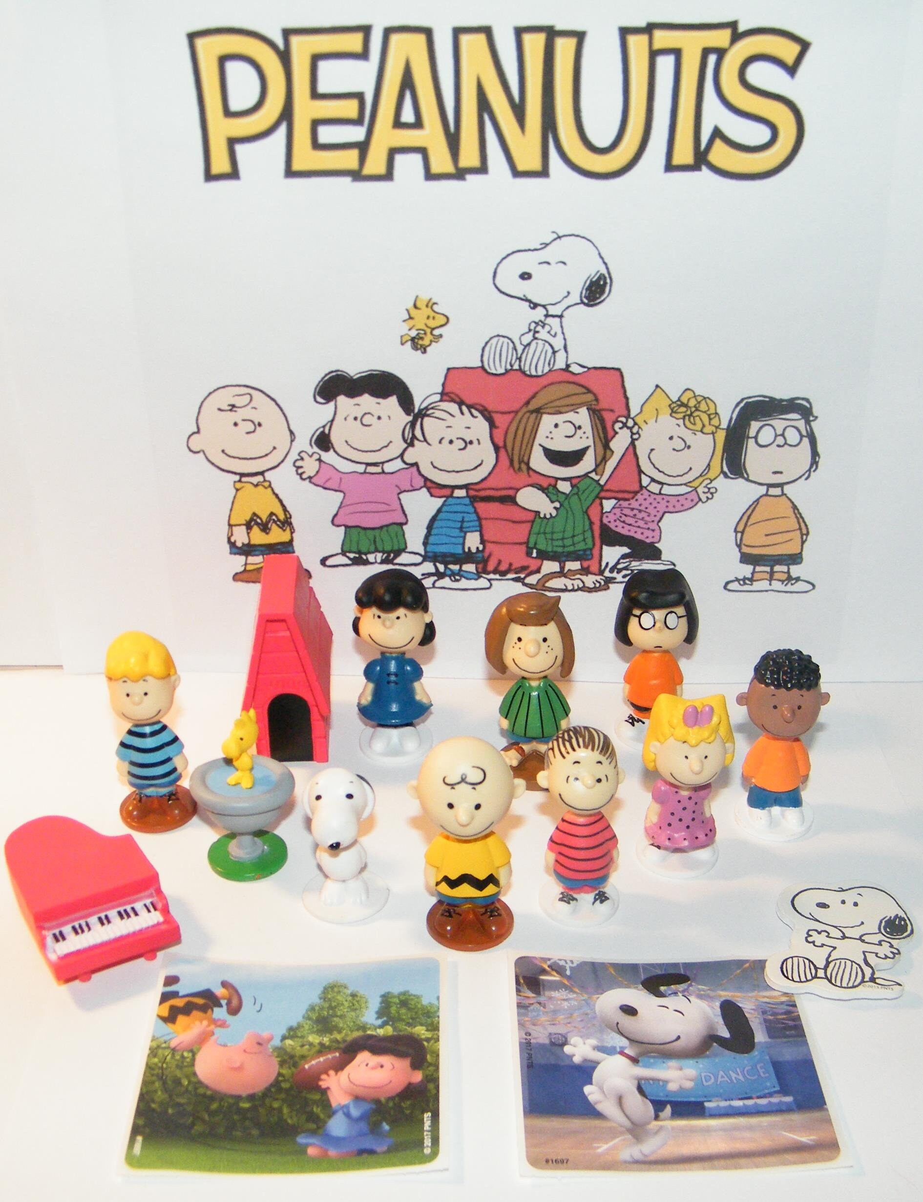 Peanuts Party Favor Set of 15 with 12 Fun Figures 2 peanuts Etsy