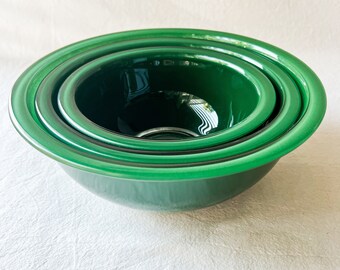 Vintage forest green PYREX nesting bowls