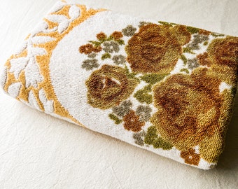 Vintage cotton bath towel floral pattern