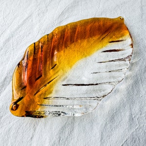 Art Glass Leaf Dish Decor