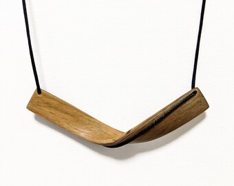Walnoot / kers gebogen houten ketting - groot formaat { Perfect voor 5e verjaardag cadeau, verjaardagscadeau, cadeau voor jezelf }