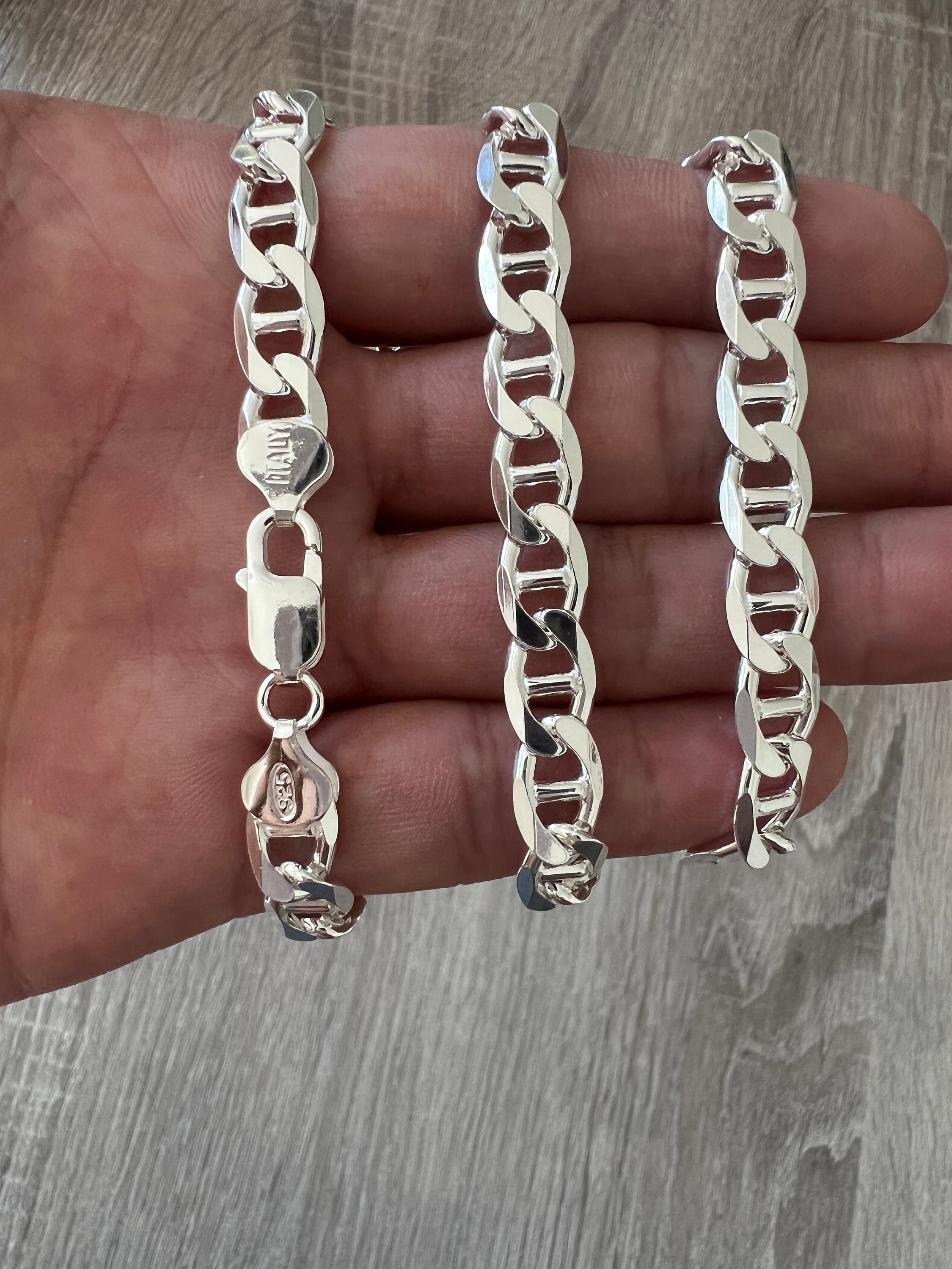Mariner chain deals silver