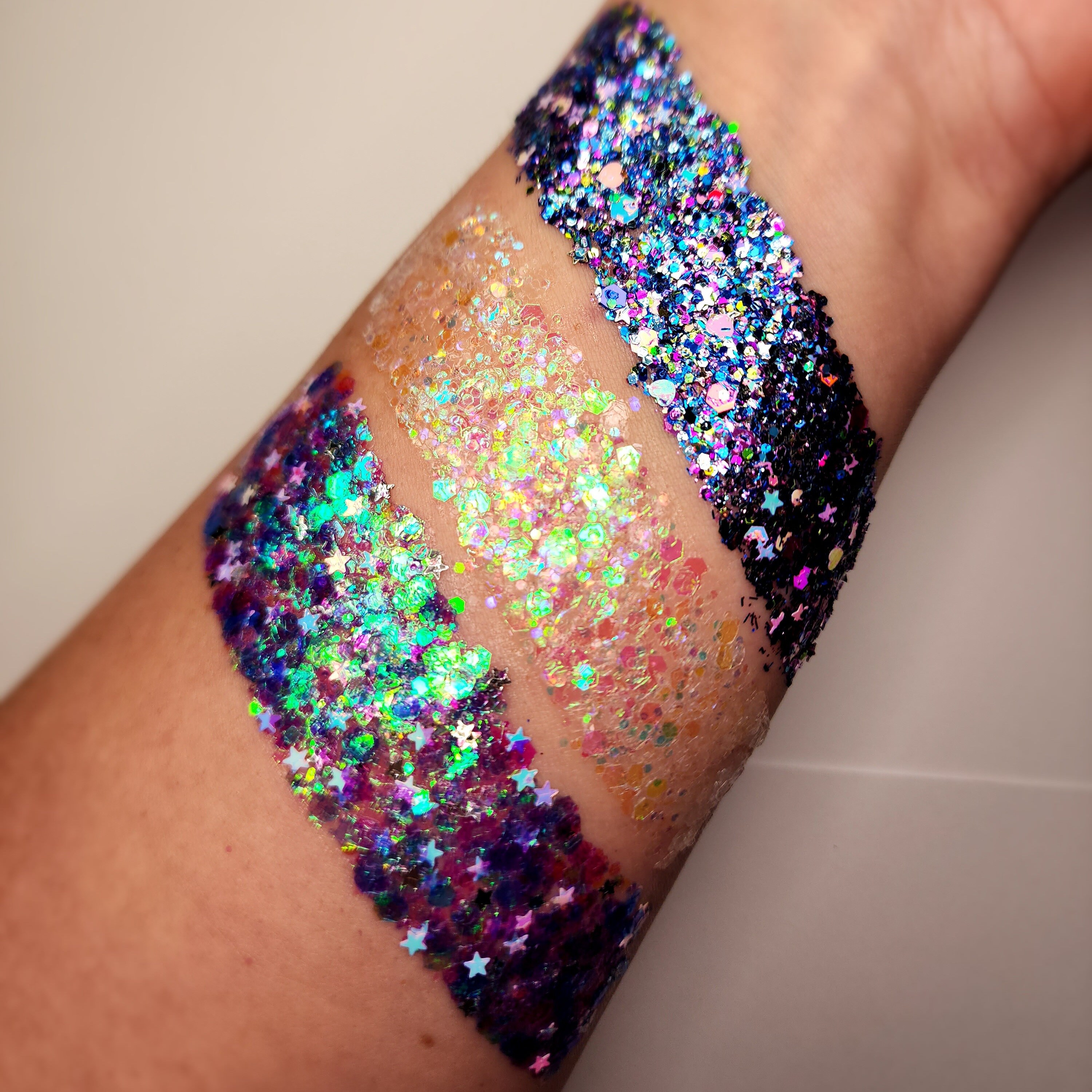 Glitter Face + Body Gel Lavender 10ml Make Up Unisex Glitter Face + Body Gel Lavender 10ml Make Up Unisex