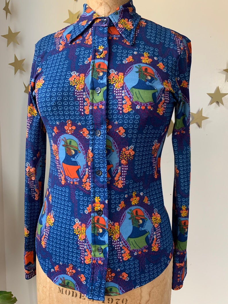 size XS-M Vintage 1970s novelty print blouse Oxford shirt
