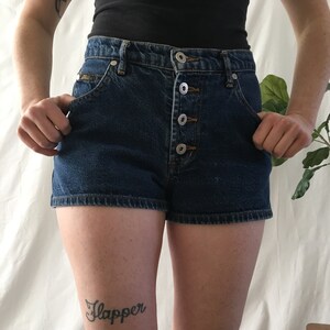 Vintage 90s Button-Fly High-Waisted Denim Shorts Size Small image 2