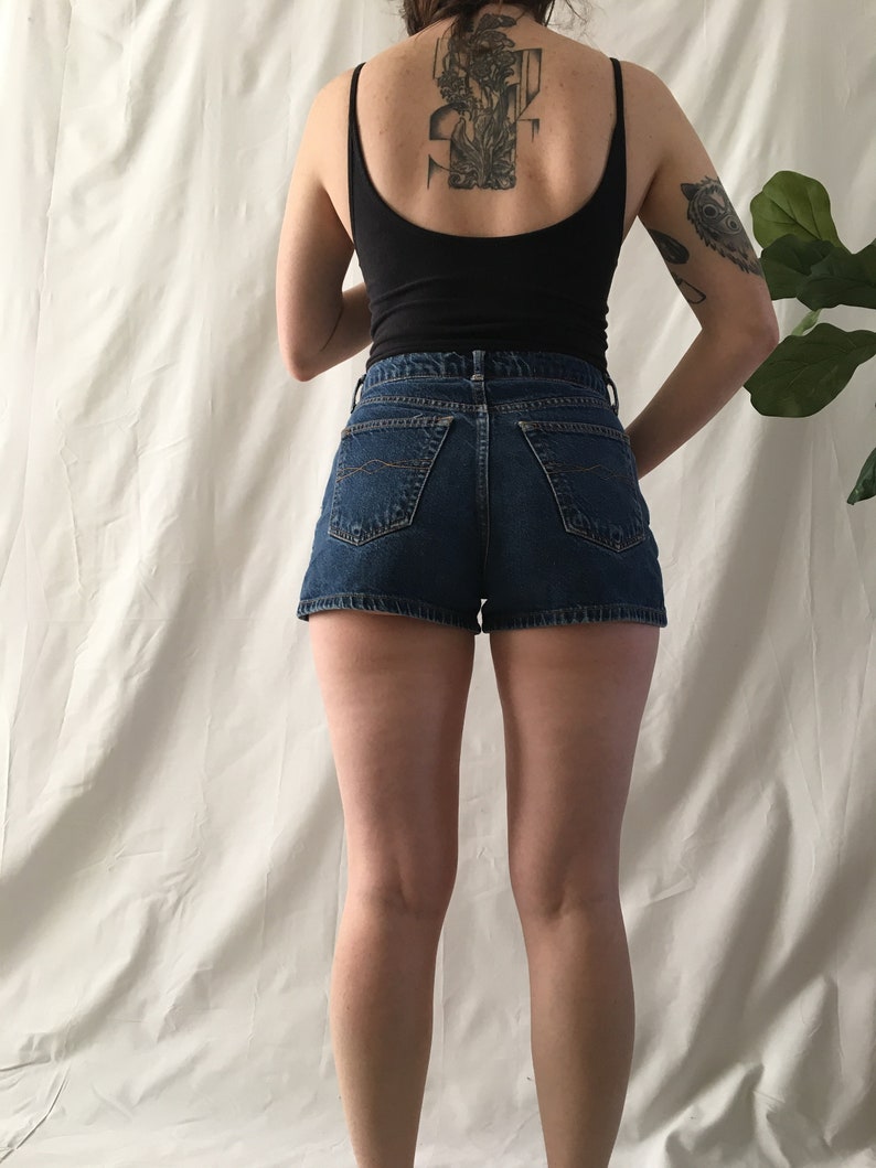 Vintage 90s Button-Fly High-Waisted Denim Shorts Size Small image 4