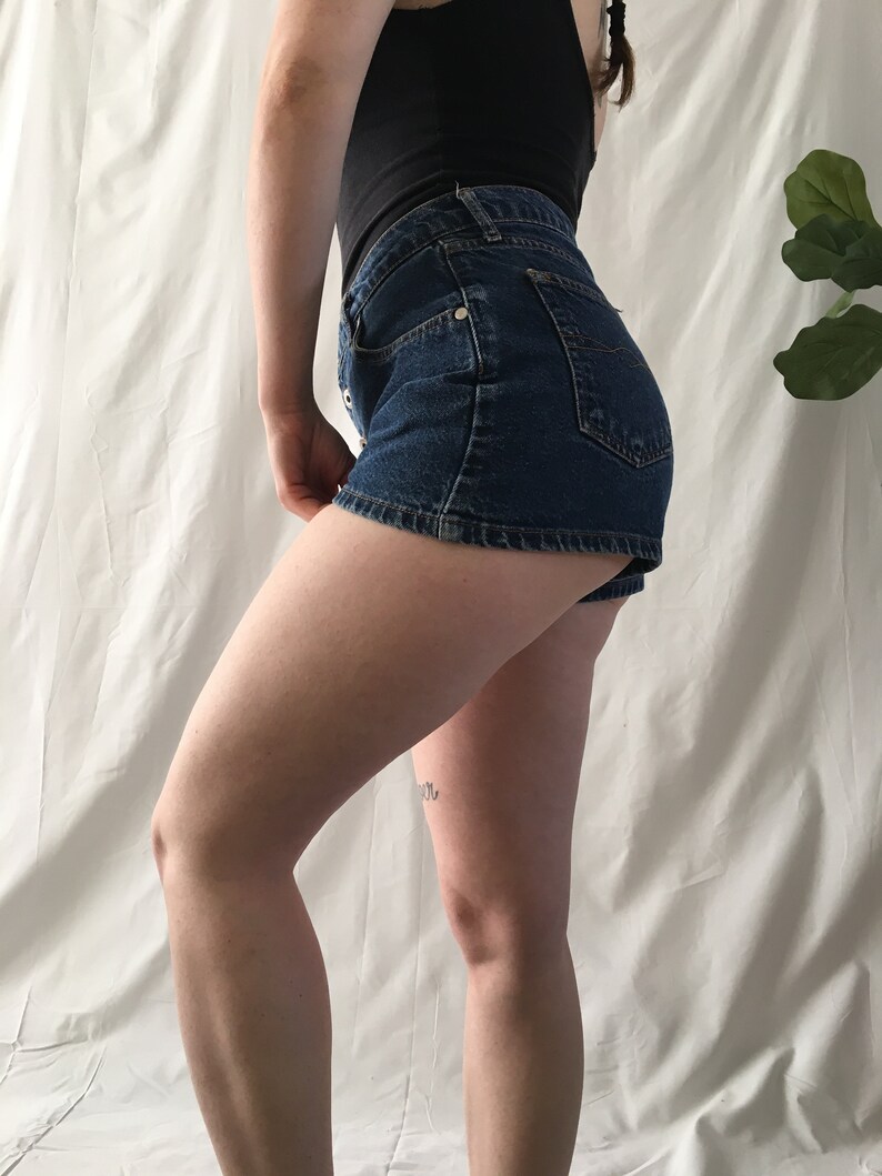 Vintage 90s Button-Fly High-Waisted Denim Shorts Size Small image 5