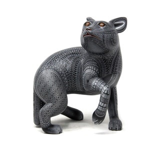 Alebrije Black Dog - Bekw&#39; nazahui - 10 in. - Mexican folk art
