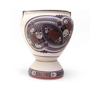 Mata Ortiz Ceramics - Paquime Jar - 28.7 cm. 11.6 in. - Mexican folk art
