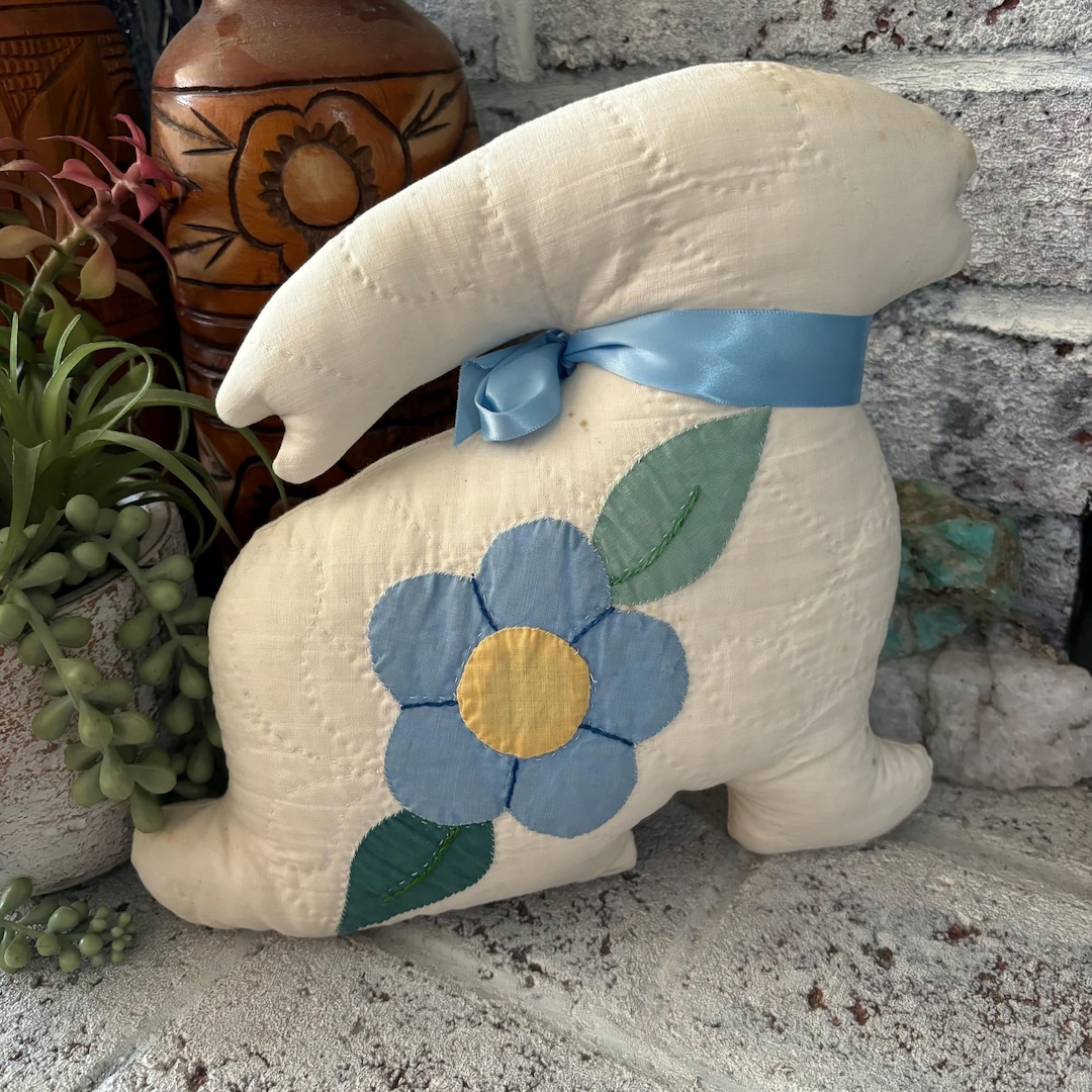 Quilted Rabbit Vintage VT Made, Hand Quilted Bunny - Etsy