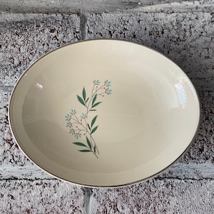 Miscellaneous mid century serving dishes