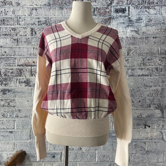 Vintage 80’s/90’s Scottish- cotton v-neck sweater - image 1