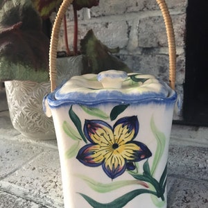 Vintage 1940’s, floral biscuit jar with lid