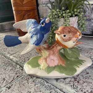 Vintage Holland Mold ceramic songbird statue/figurine