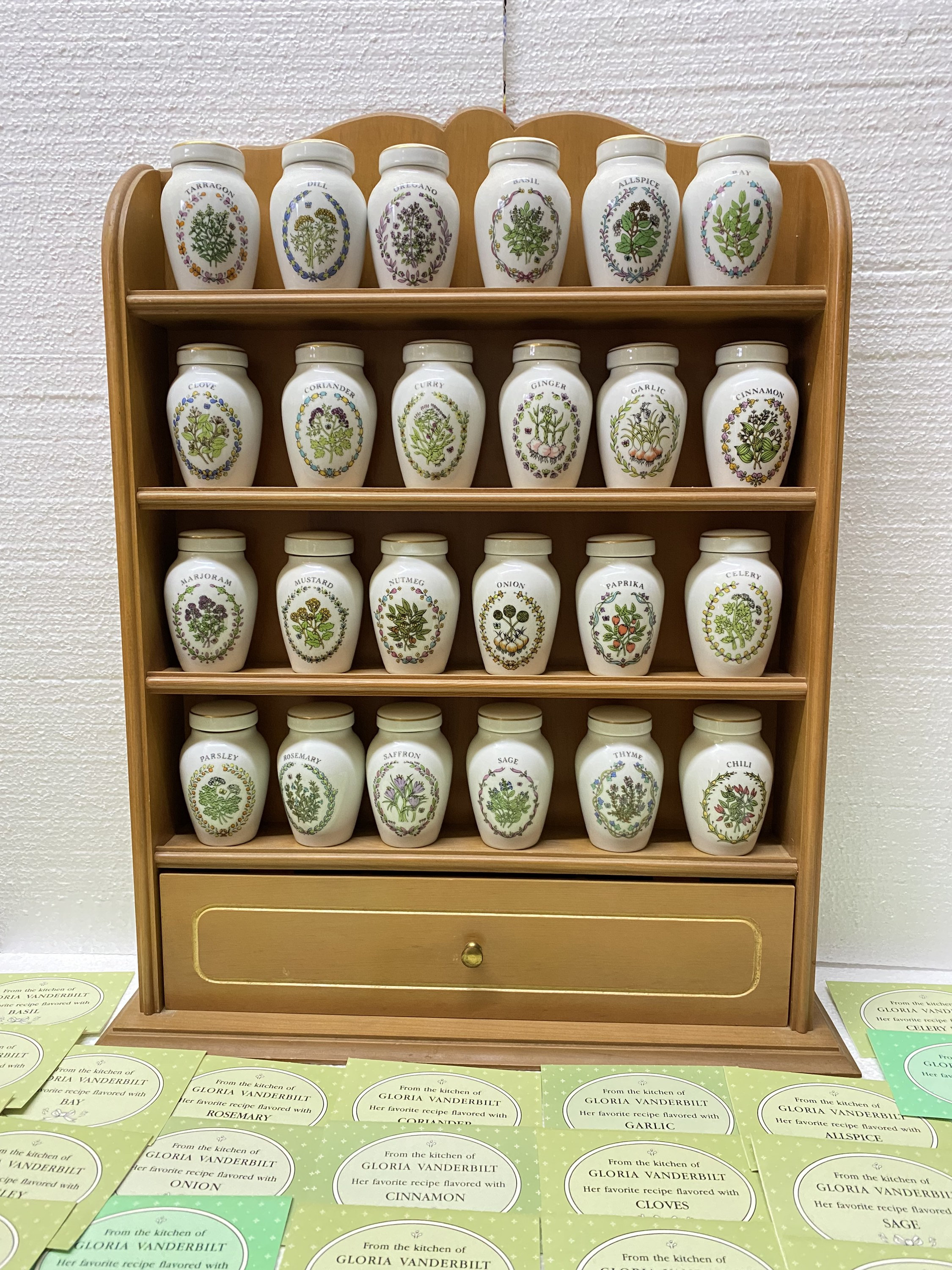 Franklin Mint Gloria Vanderbilt Concepts Spice Jar Set W Franklin Mint Gloria Vanderbilt Concepts Spice Jar Set W